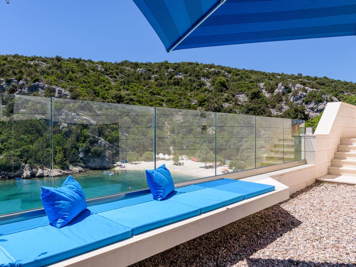 Villa avec plage privée de galets à Vinišće - Photo 22