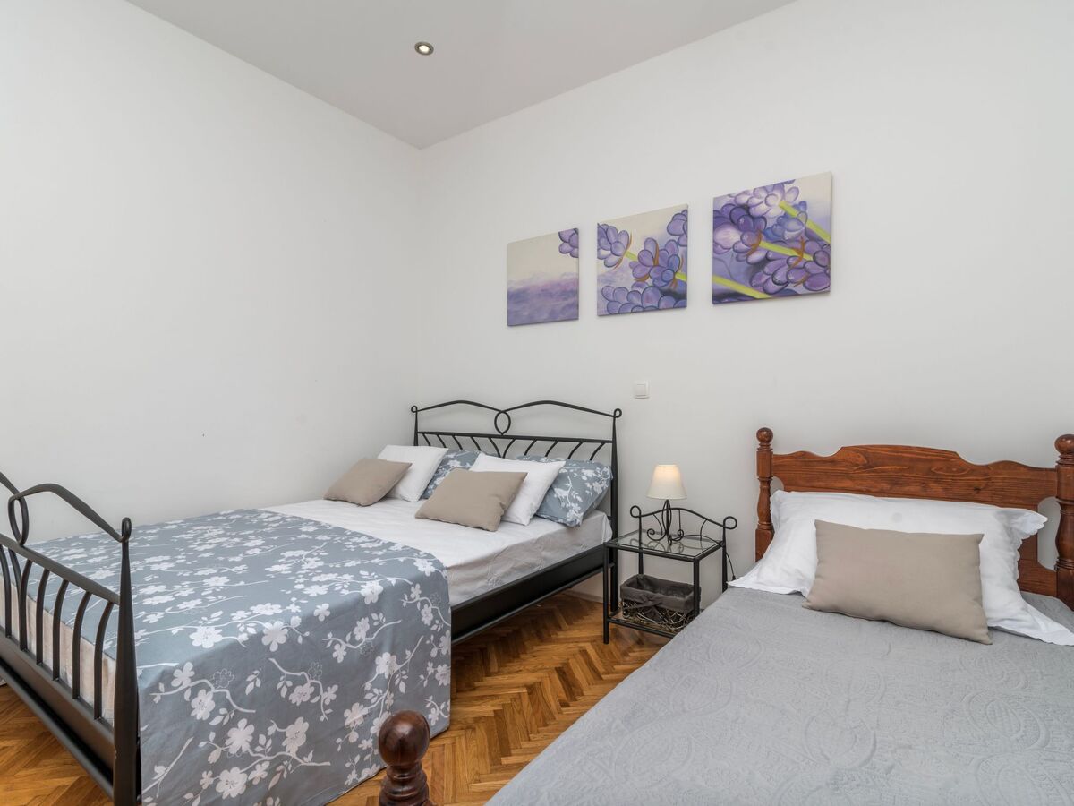 Maison moderne 30 m de la plage à Vinišće - Photo 10