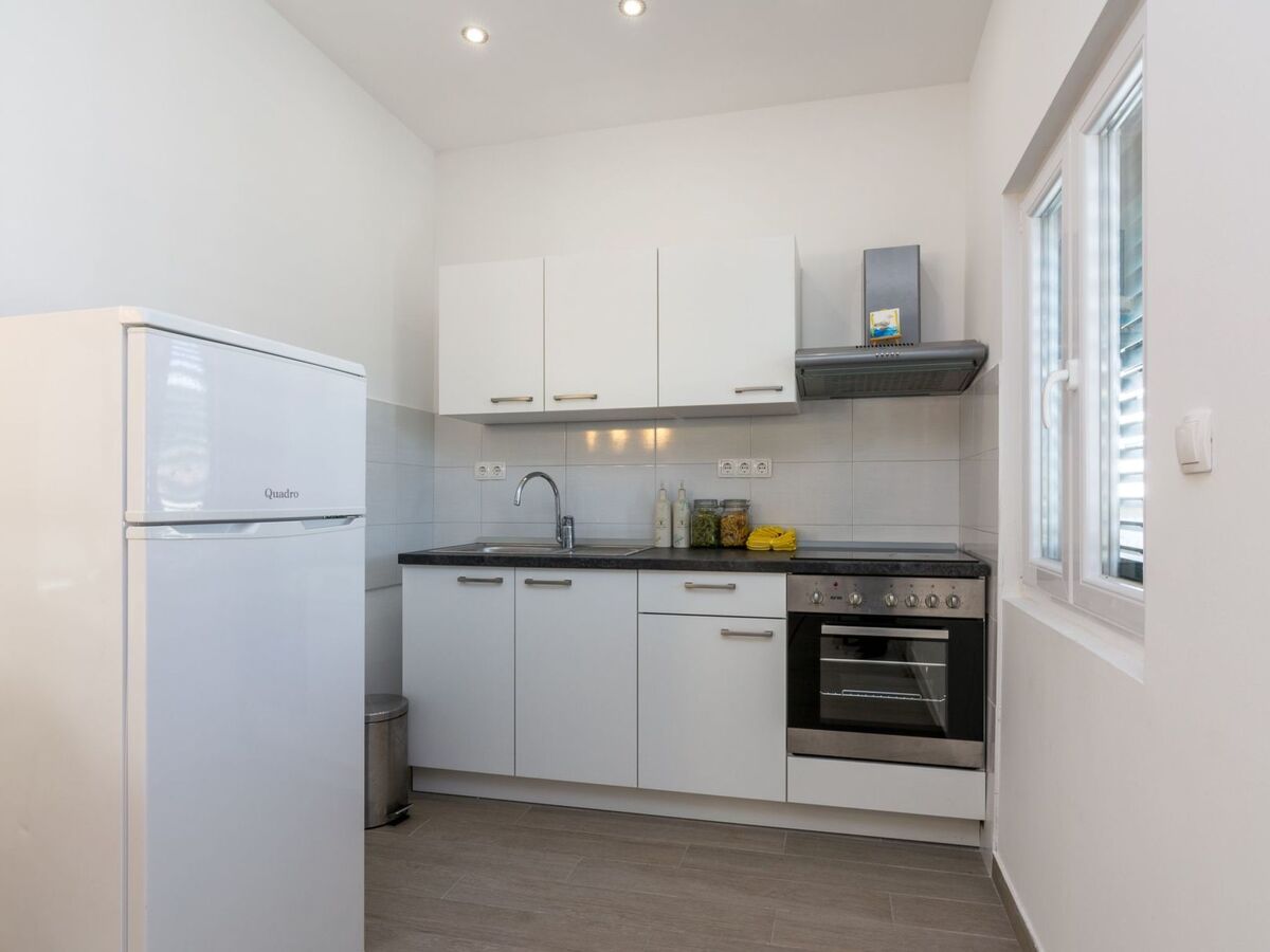 Maison moderne 30 m de la plage à Vinišće - Photo 11
