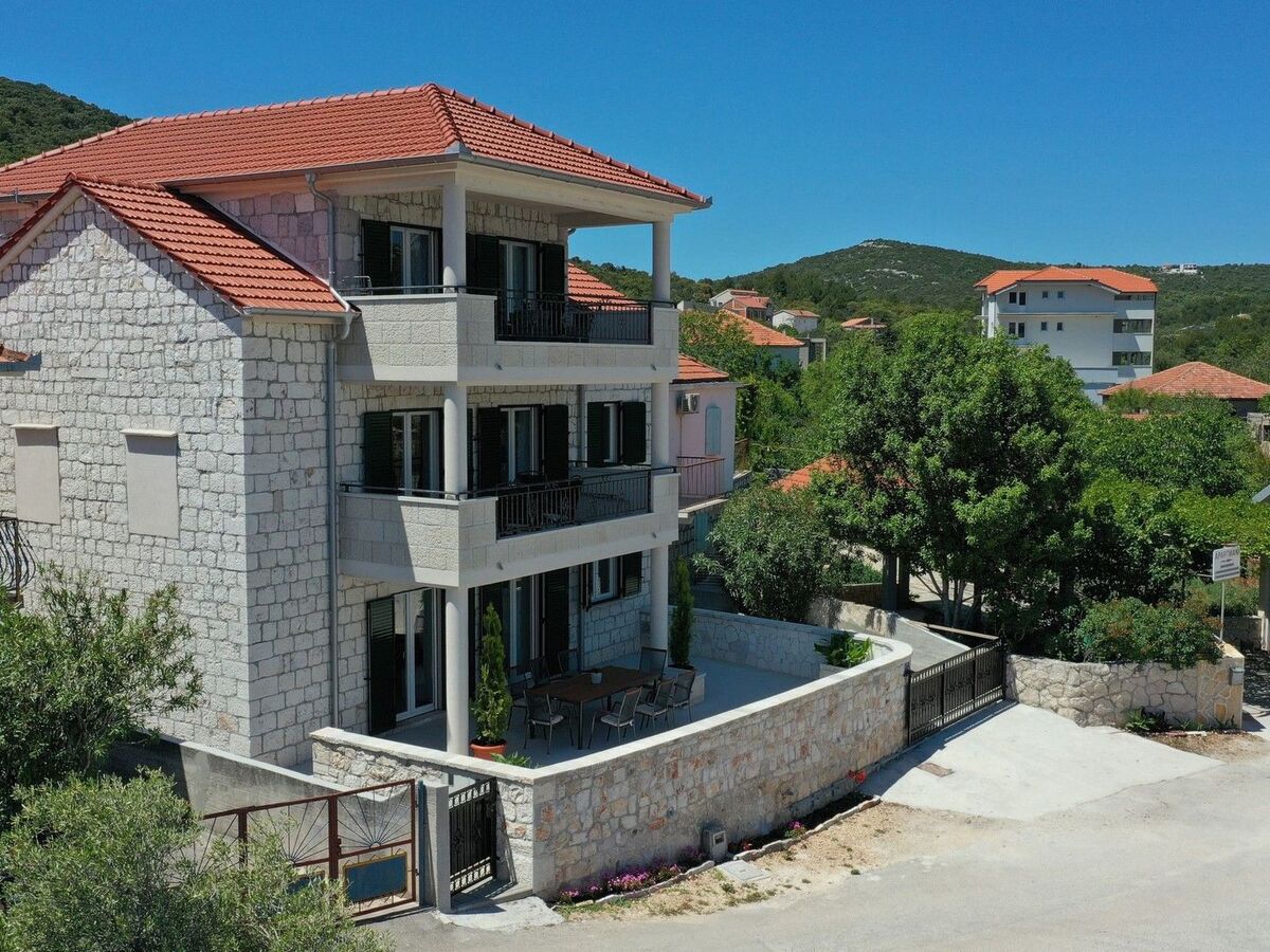 Villa Nina en pierre, accès plage 50 m, Vinišće - Photo 2