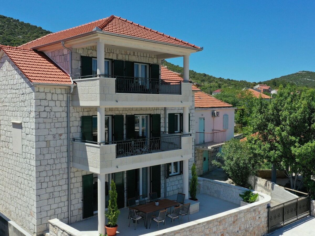 Villa Nina en pierre, accès plage 50 m, Vinišće - Photo 13