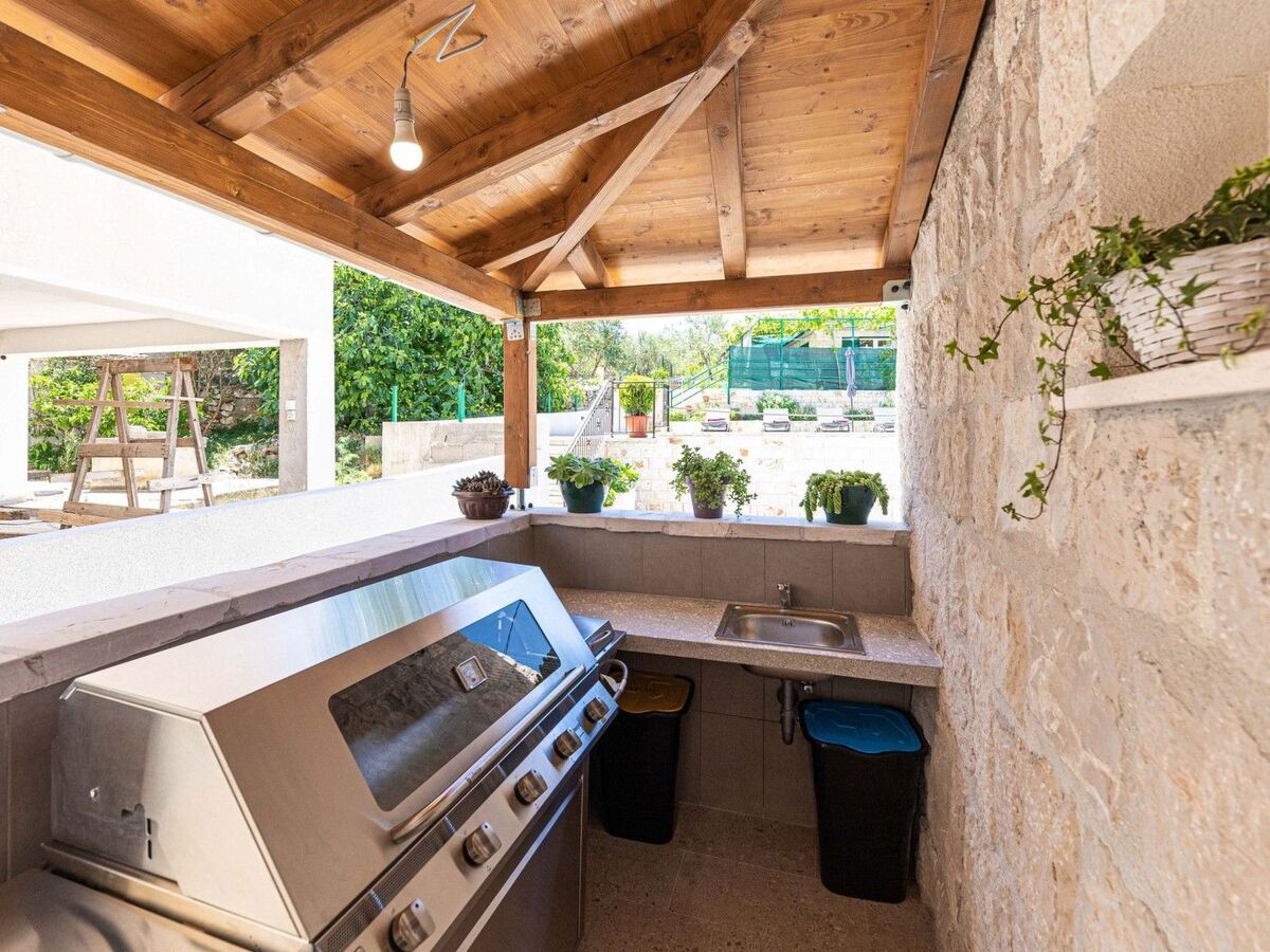 Villa Nina en pierre, accès plage 50 m, Vinišće - Photo 15