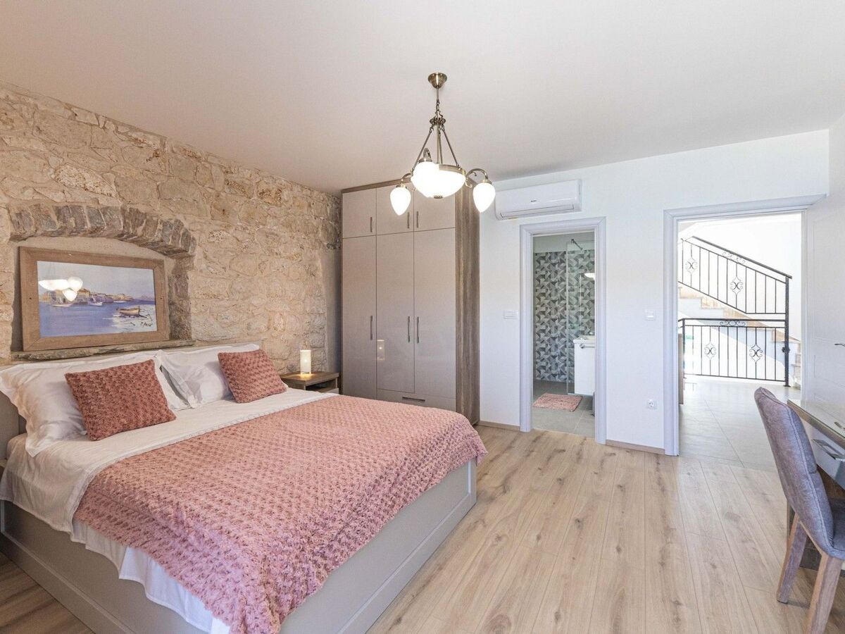 Villa Nina en pierre, accès plage 50 m, Vinišće - Photo 33