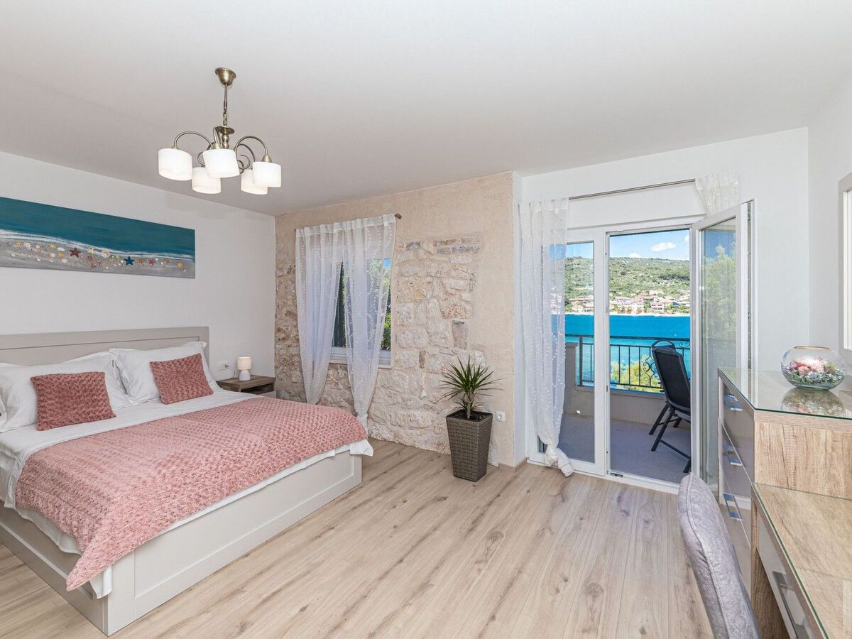 Villa Nina en pierre, accès plage 50 m, Vinišće - Photo 36