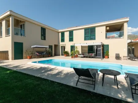 Villa Marta Trogir 10 personnes, piscine chauffée