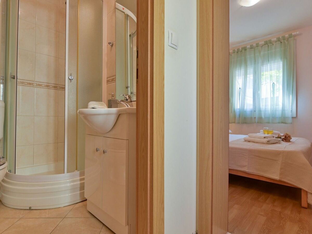 Maison 13 pers, 5 chambres à Mastrinka, 200 m de la mer - Photo 13