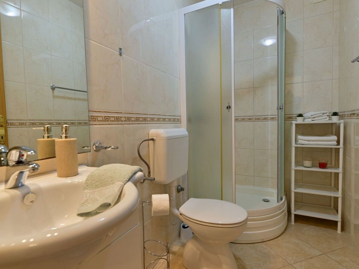 Maison 13 pers, 5 chambres à Mastrinka, 200 m de la mer - Photo 43