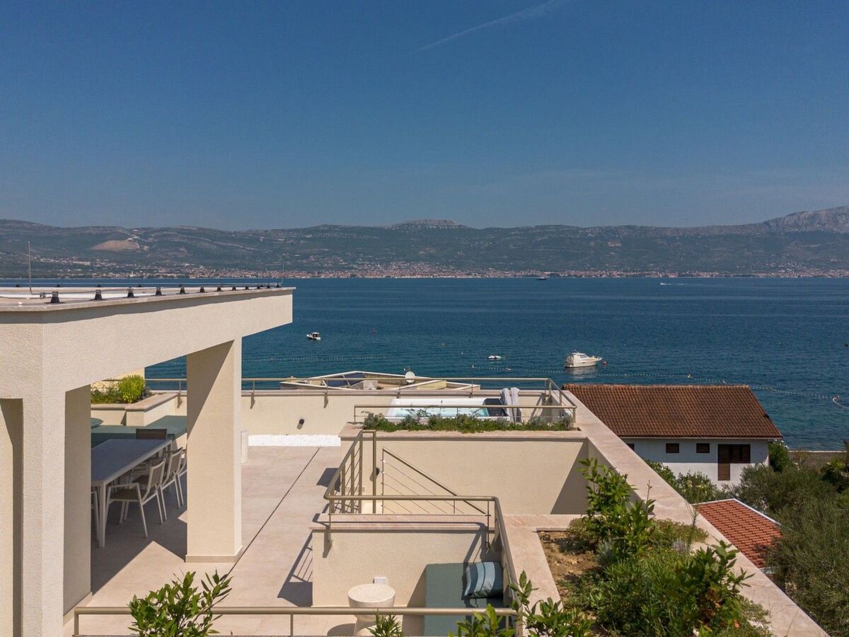 Villa Terra, maison 3 chambres à 30 m de la mer à Trogir - Photo 39