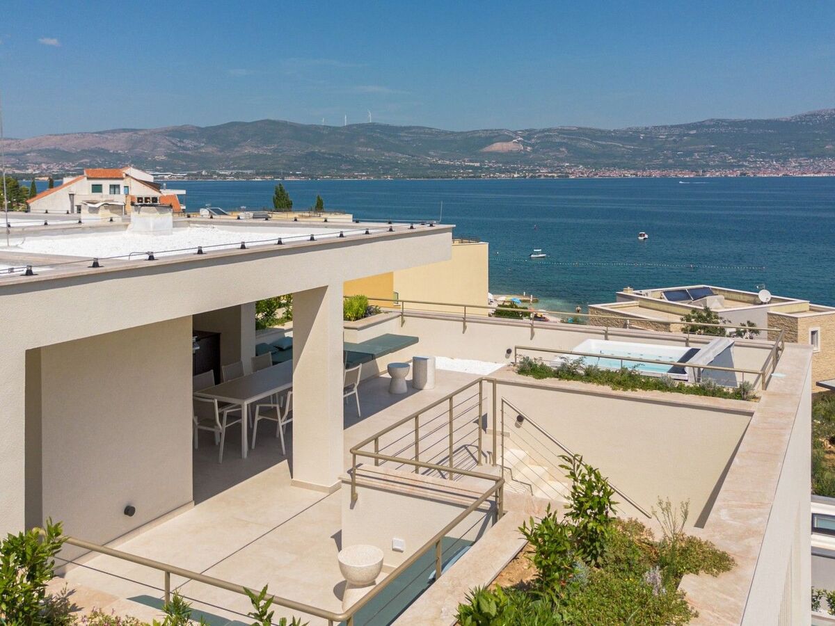 Villa Terra, maison 3 chambres à 30 m de la mer à Trogir - Photo 40