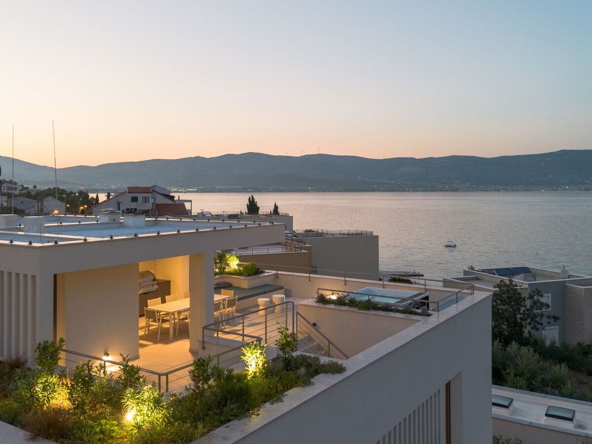 Villa Terra, maison 3 chambres à 30 m de la mer à Trogir - Photo 49