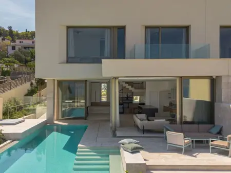 Villa Terra, maison 3 chambres à 30 m de la mer à Trogir