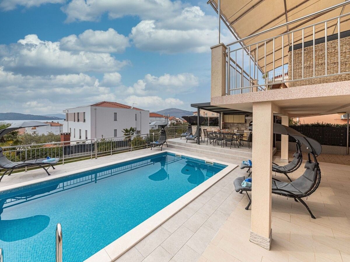 Villa Urban à Trogir : 6 chambres, piscine chauffée privée - Photo 3