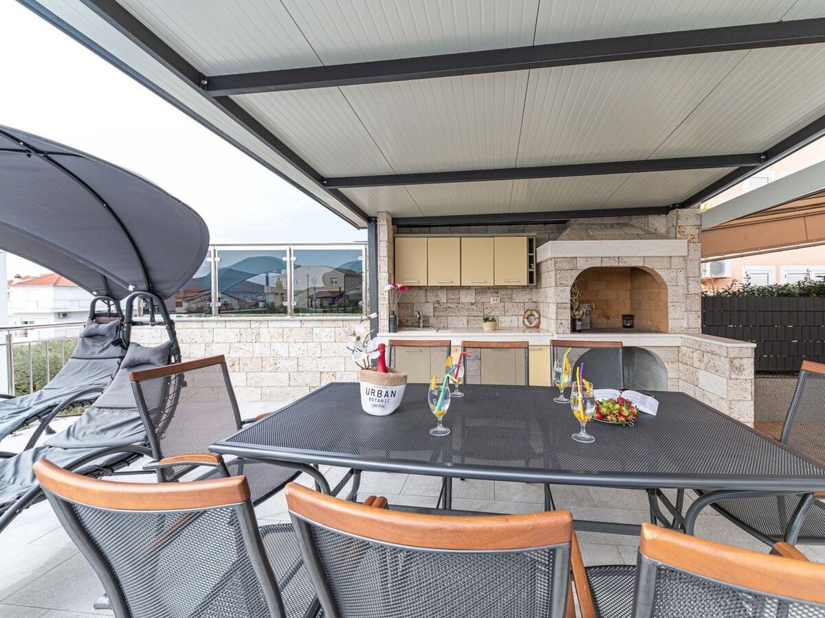Villa Urban à Trogir : 6 chambres, piscine chauffée privée - Photo 11