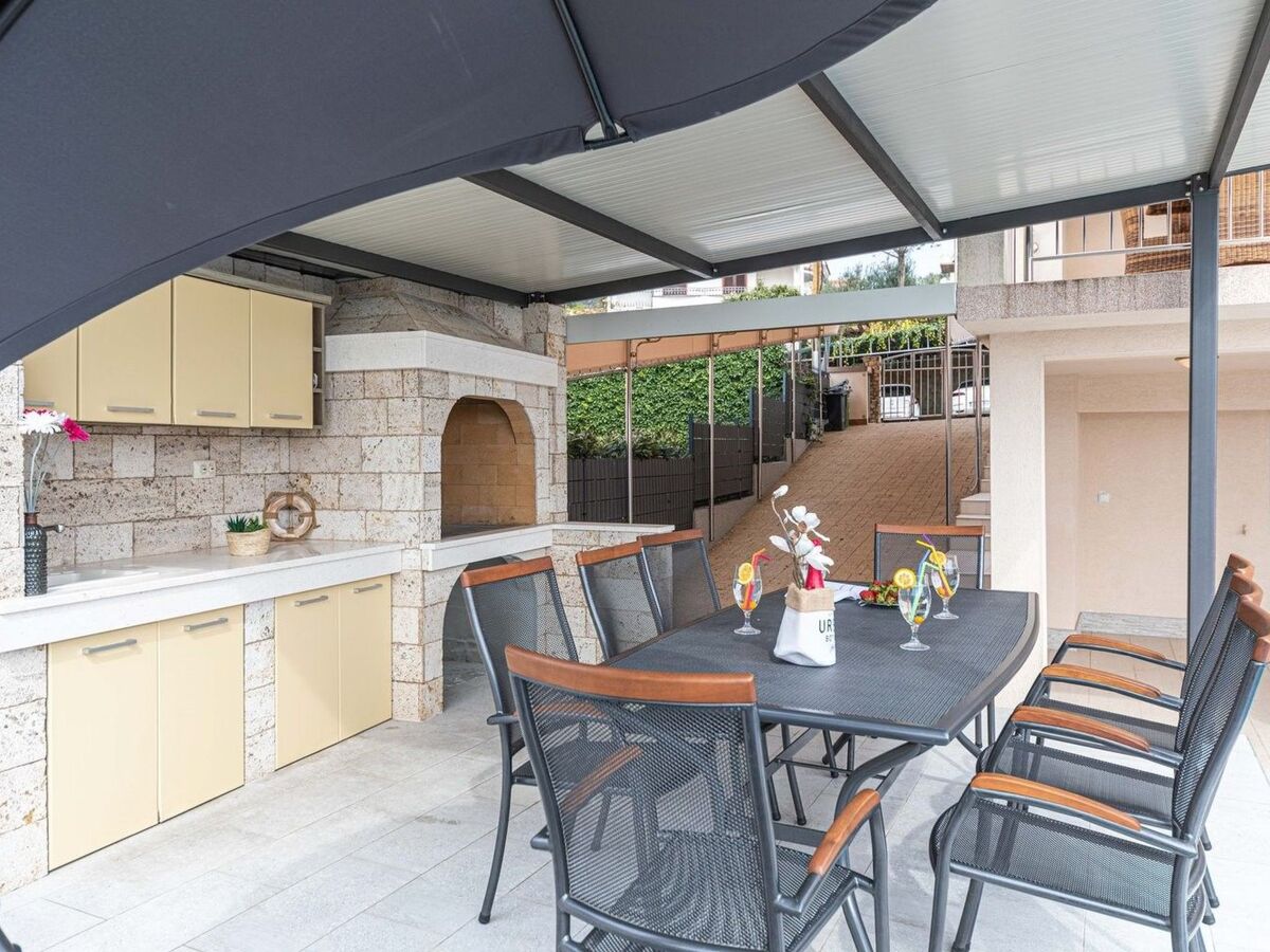 Villa Urban à Trogir : 6 chambres, piscine chauffée privée - Photo 12
