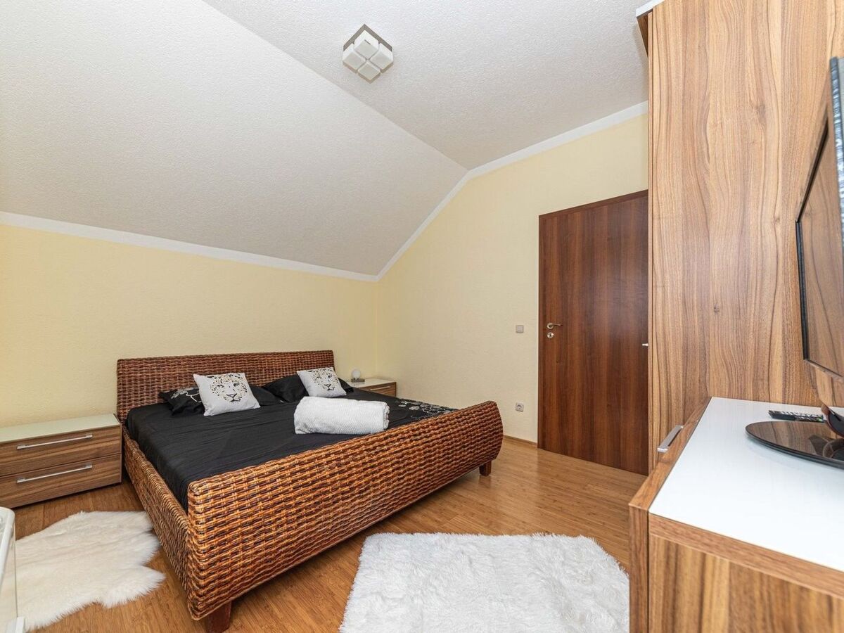 Villa Urban à Trogir : 6 chambres, piscine chauffée privée - Photo 22