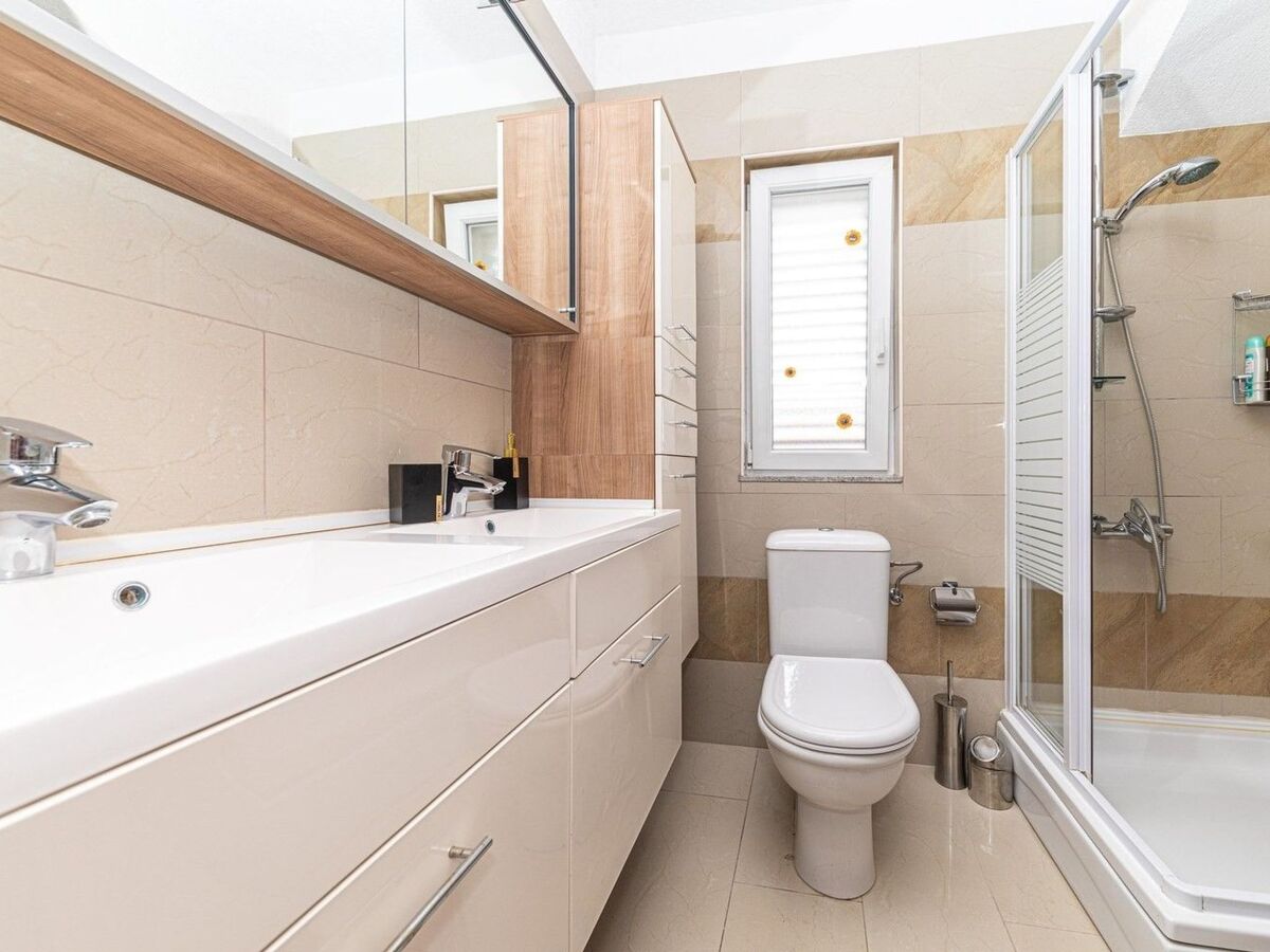 Villa Urban à Trogir : 6 chambres, piscine chauffée privée - Photo 24