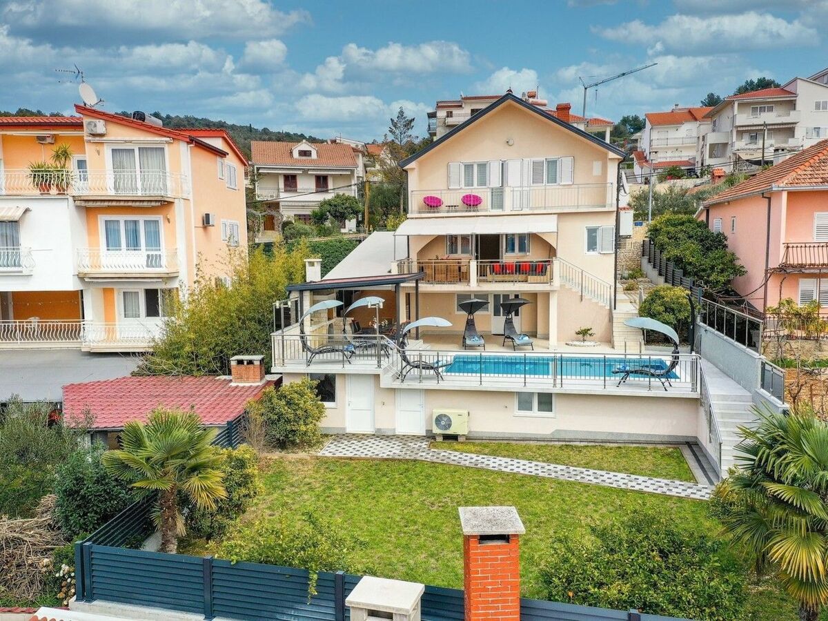 Villa Urban à Trogir : 6 chambres, piscine chauffée privée - Photo 34