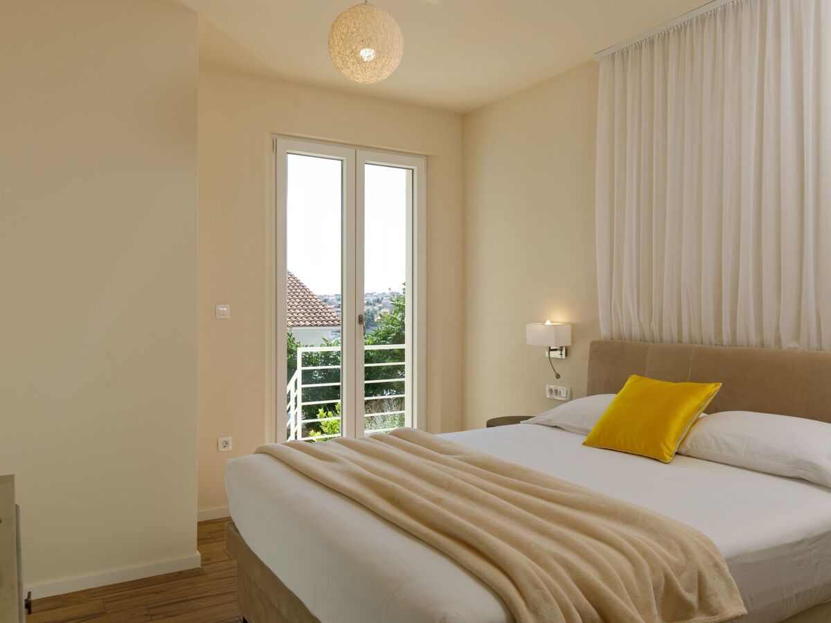 Villa Anadea avec jacuzzi extérieur à Trogir - Photo 2