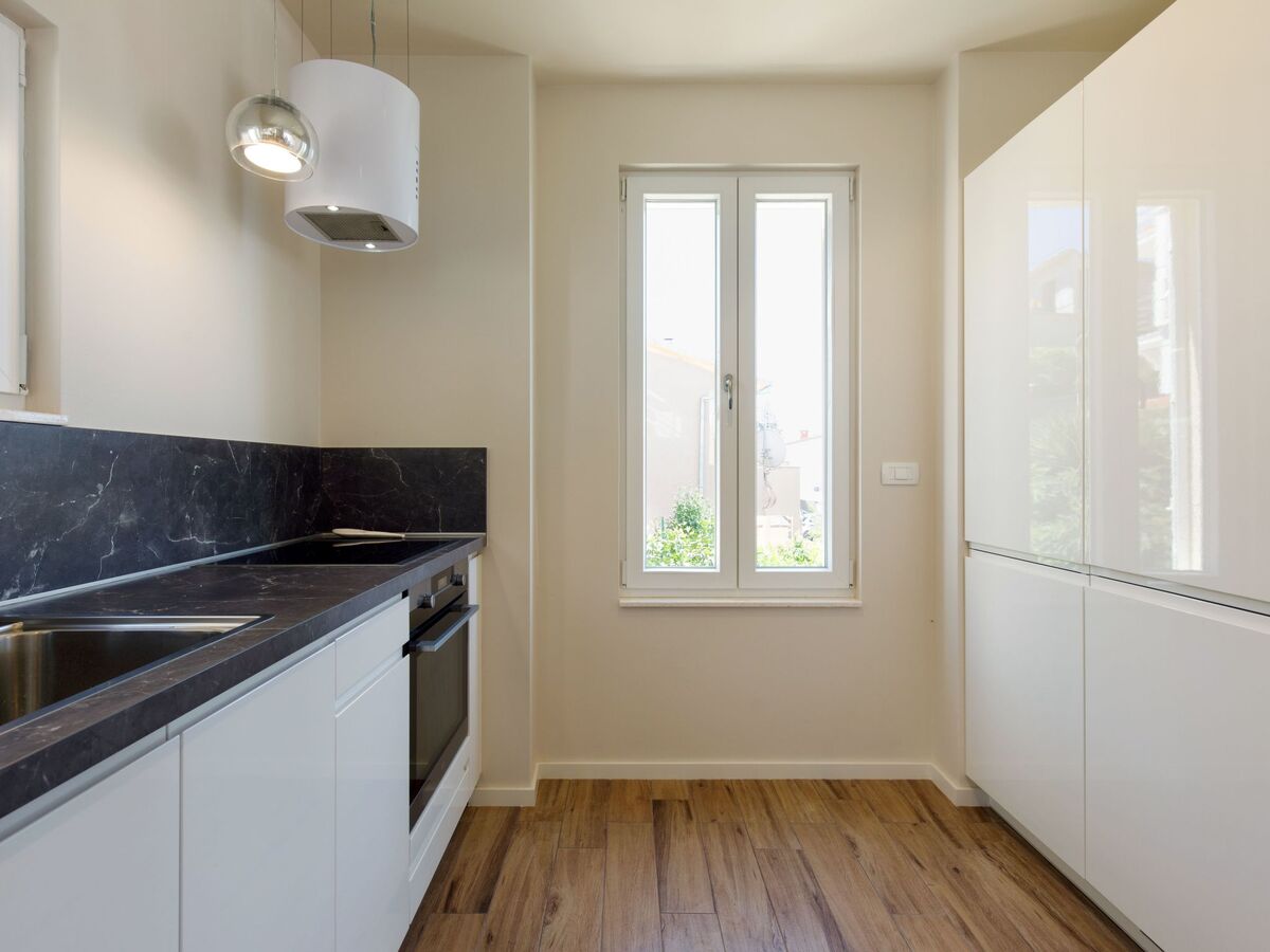Villa Anadea avec jacuzzi extérieur à Trogir - Photo 8