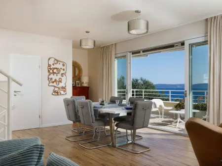 Villa Anadea avec jacuzzi extérieur à Trogir