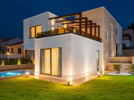 Villa Calla, 6 chambres avec piscine à 25 m de la mer