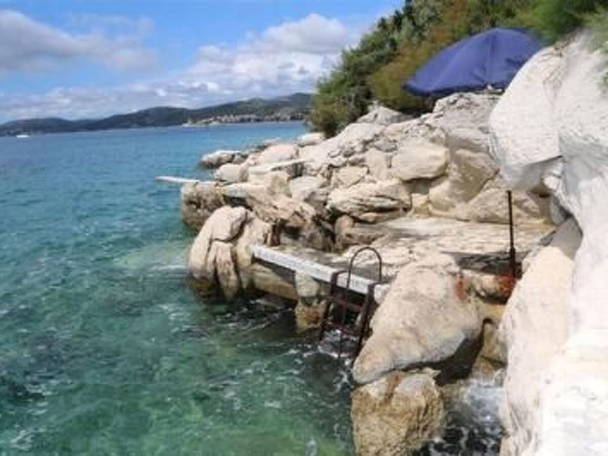 Maison Okrug Donji, parking privé et piscine face à la mer - Photo 18