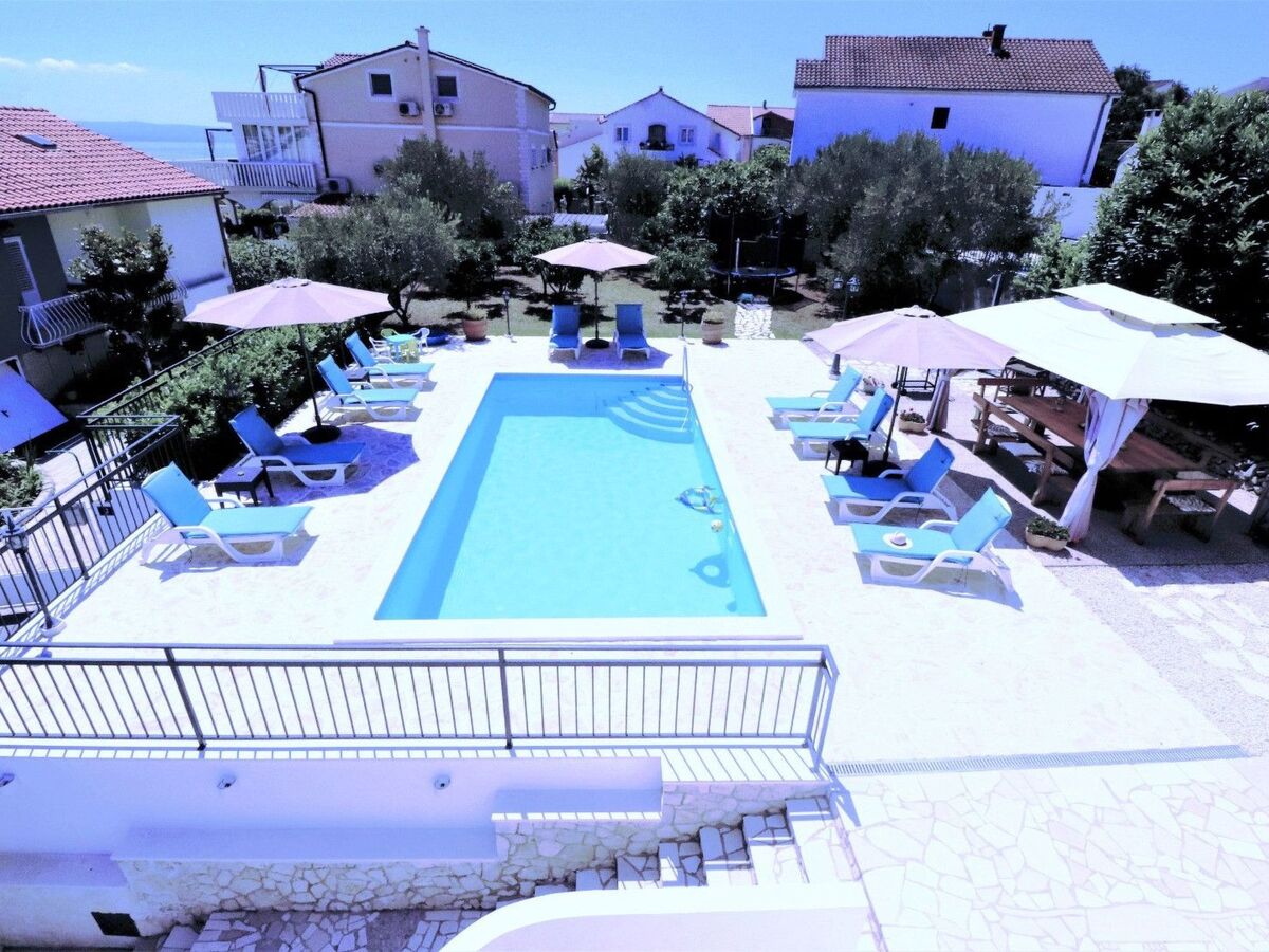 Maison 4 chambres avec piscine chauffée à Okrug Donji - Photo 3