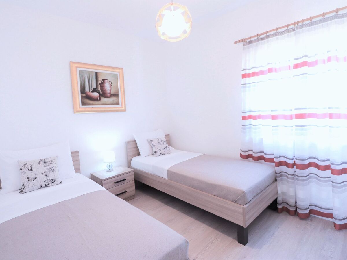 Maison 4 chambres avec piscine chauffée à Okrug Donji - Photo 20