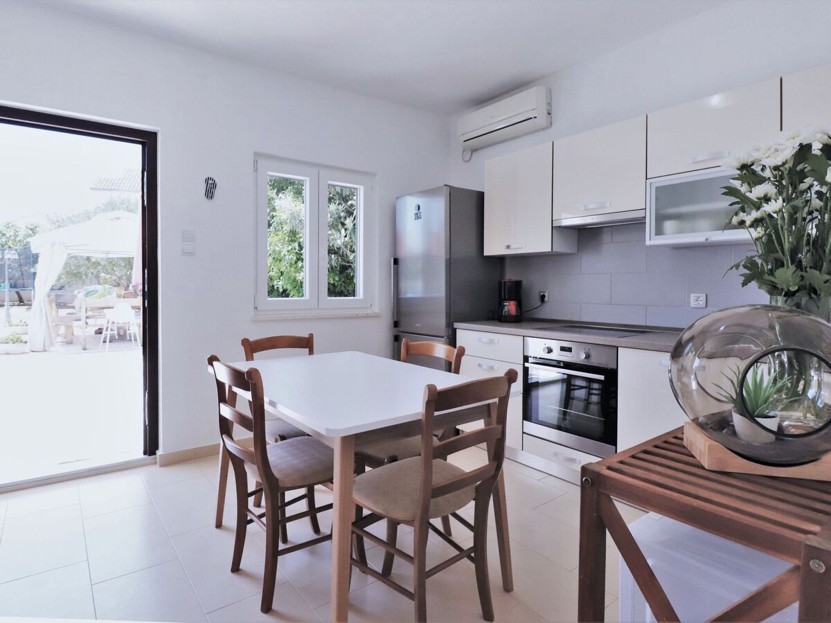 Maison 4 chambres avec piscine chauffée à Okrug Donji - Photo 29