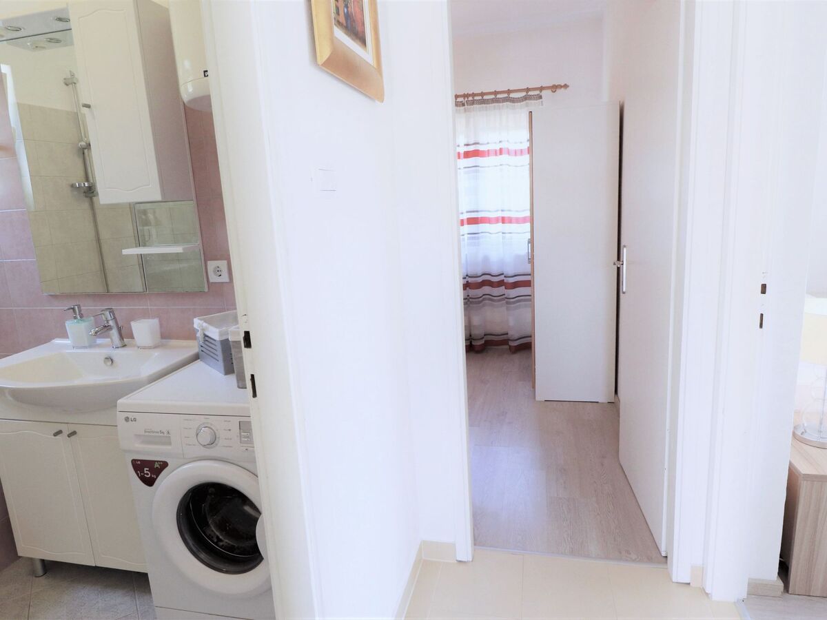 Maison 4 chambres avec piscine chauffée à Okrug Donji - Photo 35
