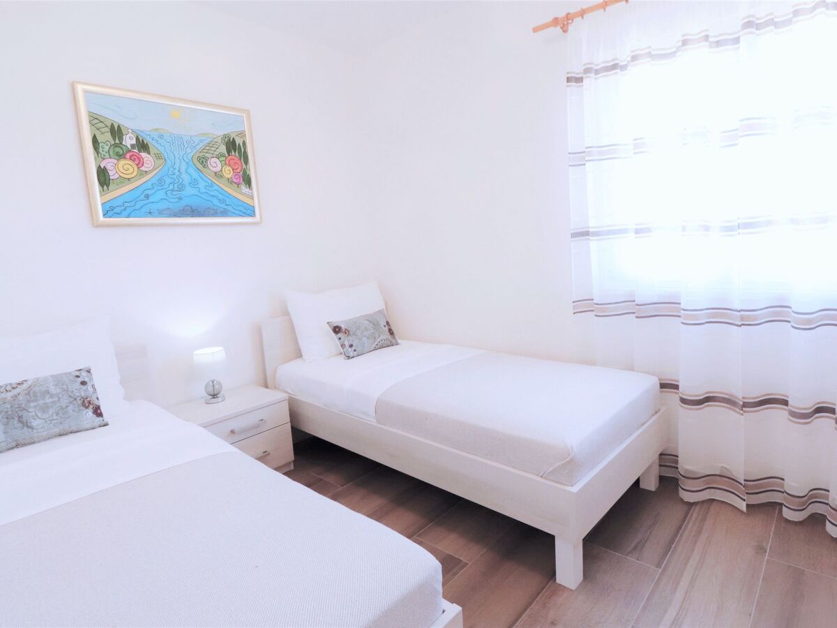Maison 4 chambres avec piscine chauffée à Okrug Donji - Photo 42