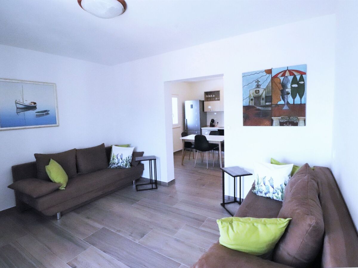 Maison 4 chambres avec piscine chauffée à Okrug Donji - Photo 49