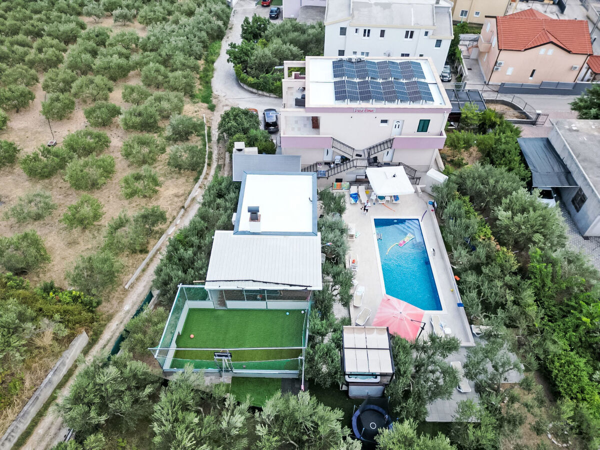 Villa Rimac : maison 7 chambres avec piscine intérieure à Kaštel Novi - Photo 2