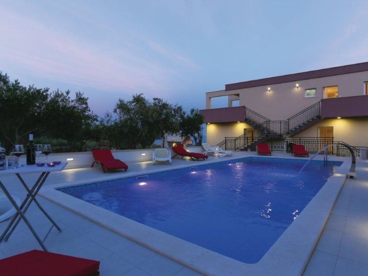 Villa Rimac : maison 7 chambres avec piscine intérieure à Kaštel Novi - Photo 11