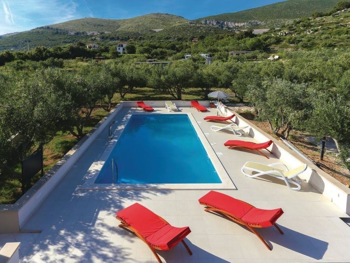 Villa Rimac : maison 7 chambres avec piscine intérieure à Kaštel Novi - Photo 12