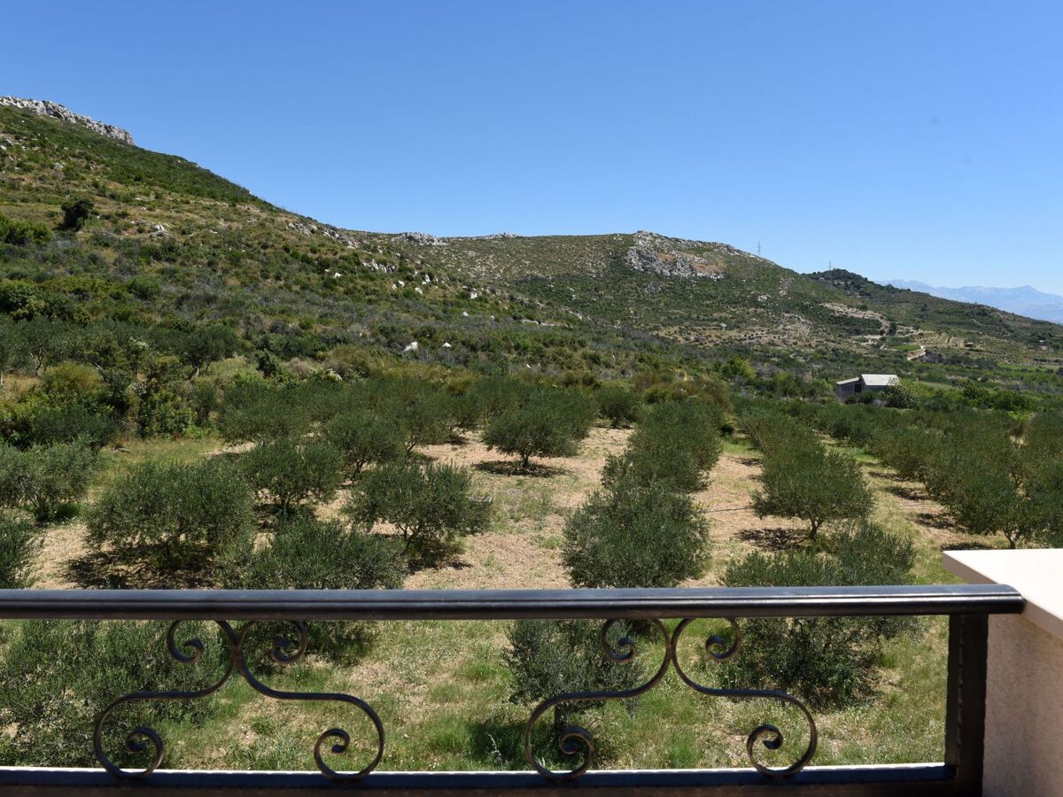 Villa Rimac : maison 7 chambres avec piscine intérieure à Kaštel Novi - Photo 26