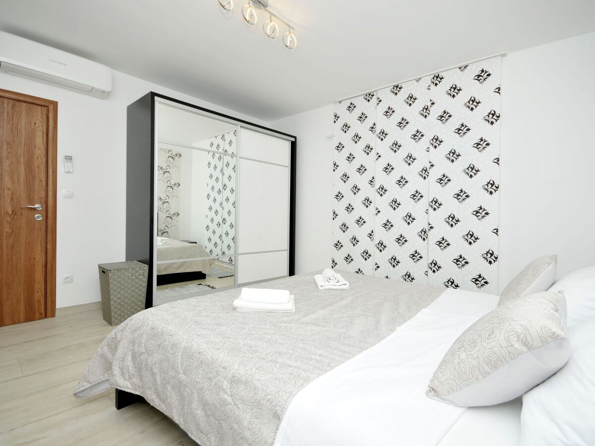 Villa Rimac : maison 7 chambres avec piscine intérieure à Kaštel Novi - Photo 48