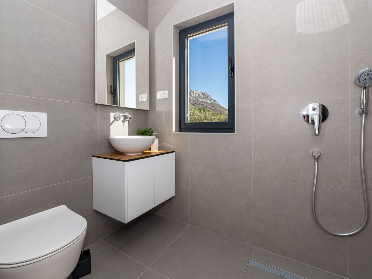 Maison 4 chambres avec piscine privée à Kaštel Lukšić - Photo 18