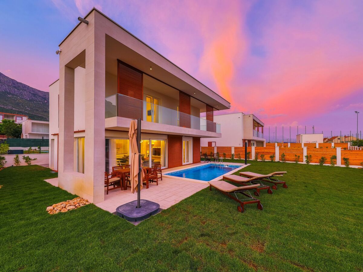 Villa Ingrid avec piscine chauffée à Kaštel Gomilica - Photo 1