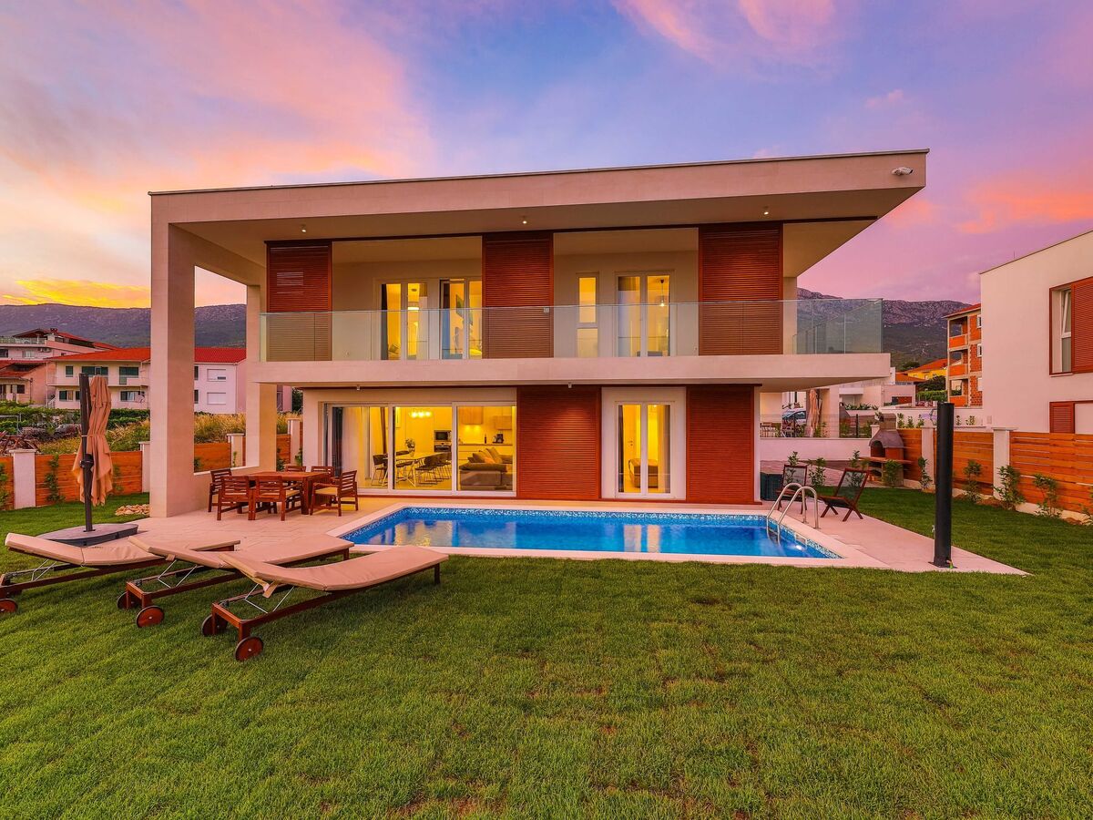 Villa Ingrid avec piscine chauffée à Kaštel Gomilica - Photo 2
