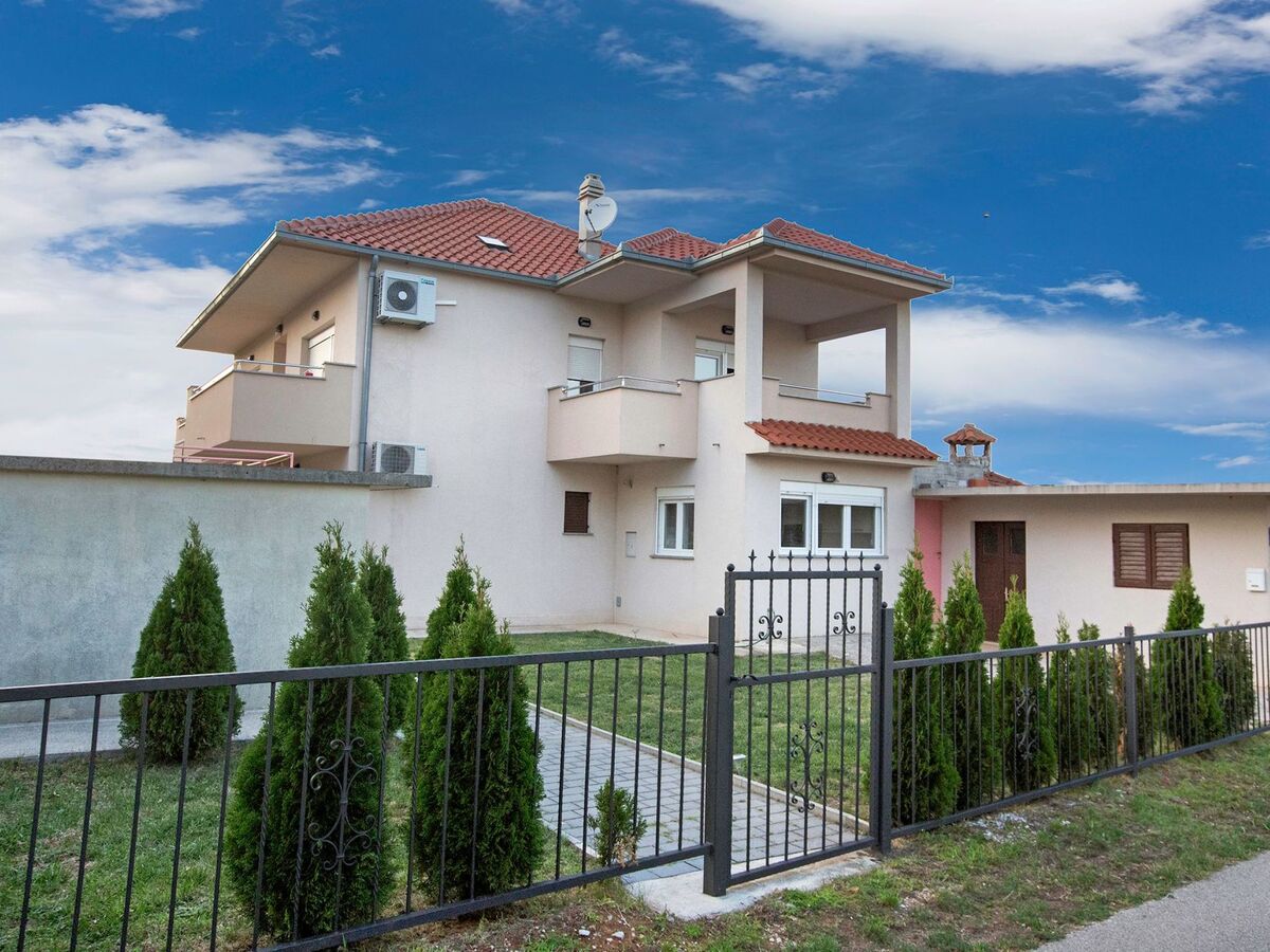 Villa Sonnenblume à Dicmo : piscine, jardin et 5 chambres - Photo 11