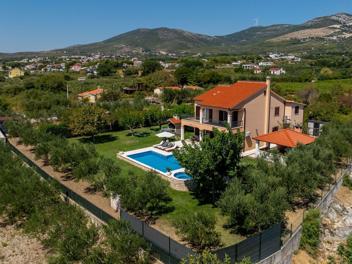 Villa 5 chambres avec piscine privée à Dragovode - Photo 8