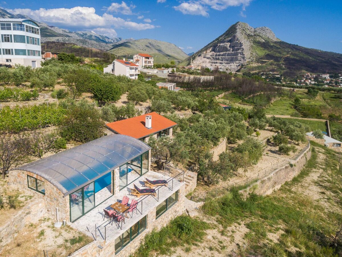 Maison pierre avec piscine intérieure privée à Split - Photo 1