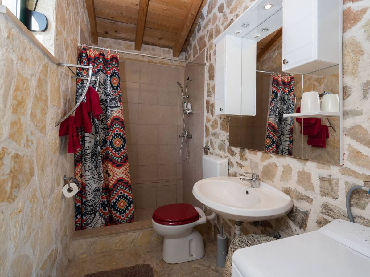 Maison pierre avec piscine intérieure privée à Split - Photo 26