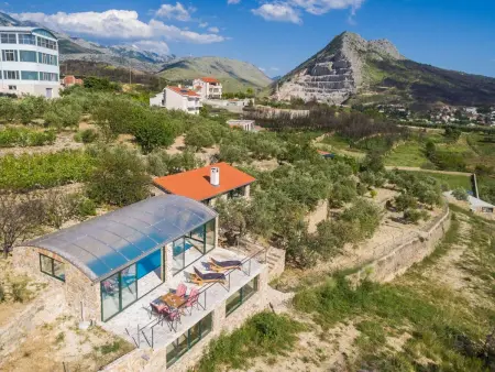 Maison pierre avec piscine intérieure privée à Split