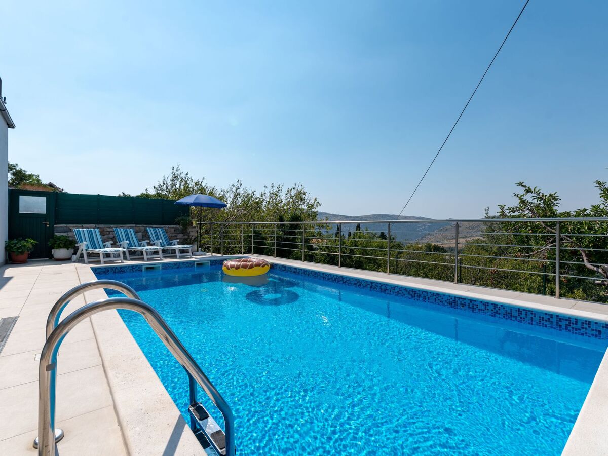 Marinka, maison pierre 8 personnes avec piscine près de Split - Photo 16