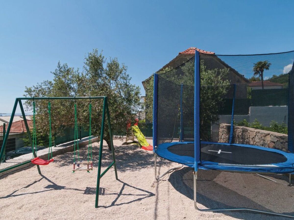 Villa Roko à Mravince : maison avec jacuzzi et piscine - Photo 5