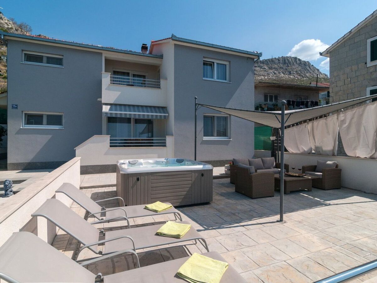 Villa Roko à Mravince : maison avec jacuzzi et piscine - Photo 15