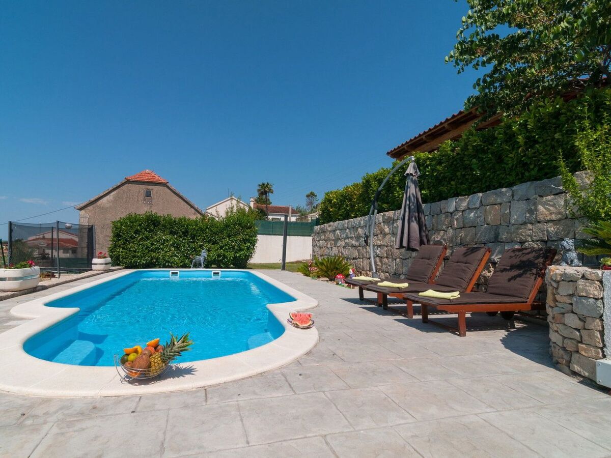 Villa Roko à Mravince : maison avec jacuzzi et piscine - Photo 18