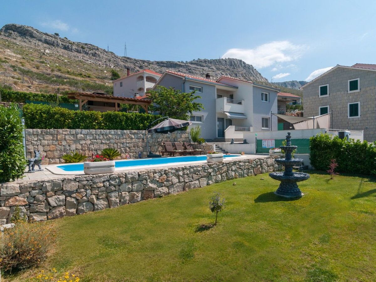 Villa Roko à Mravince : maison avec jacuzzi et piscine - Photo 25